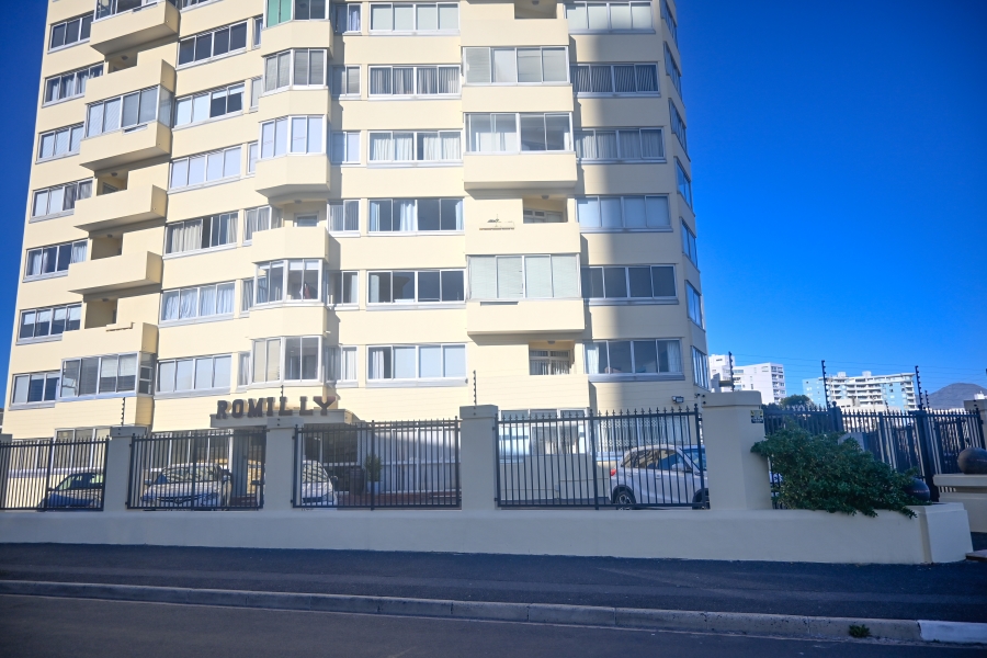 2 Bedroom Property for Sale in Strand North Western Cape